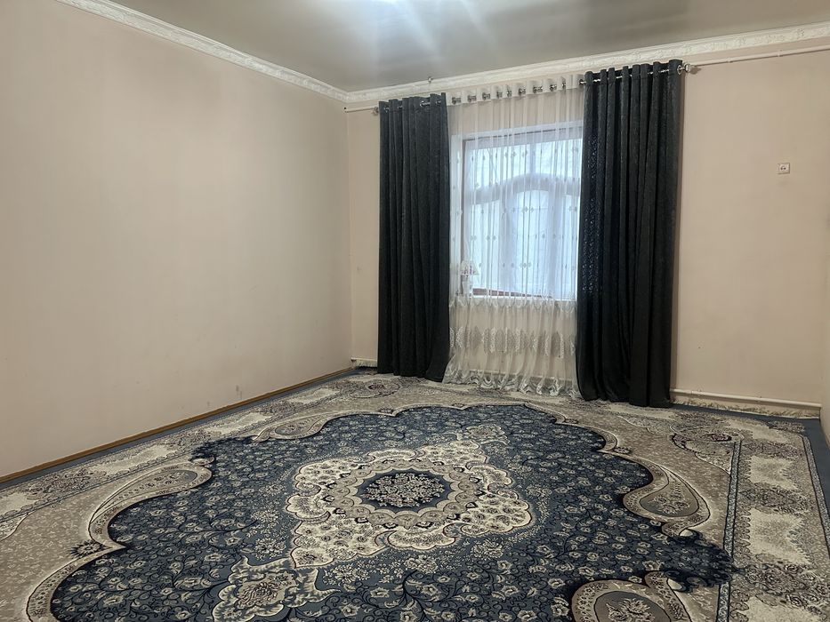 Шошилинч ҳовли сотилади