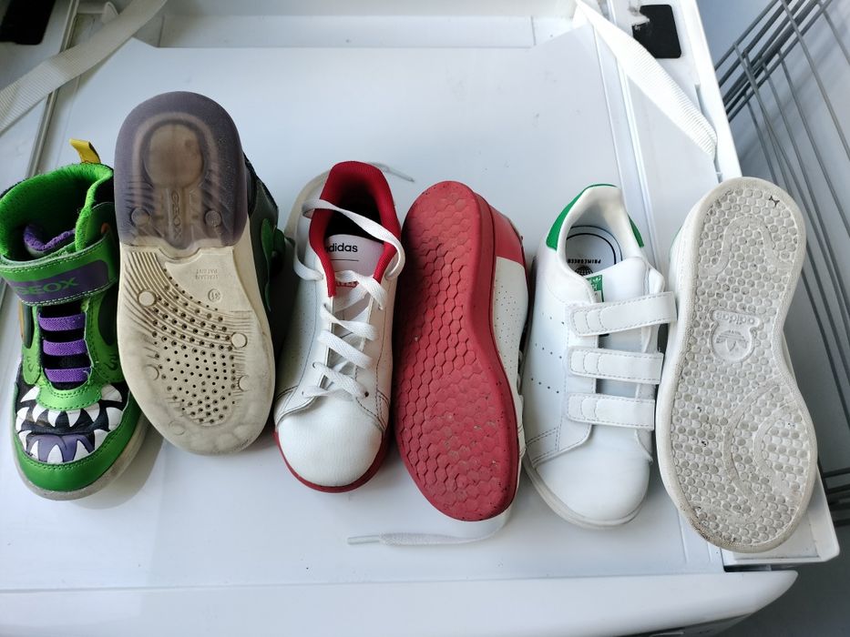 Vand adidasi Adidas, ghete Geox cu dinozauri, 50 Ron perechea, Nr 31