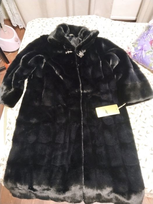 Продам шубу новая