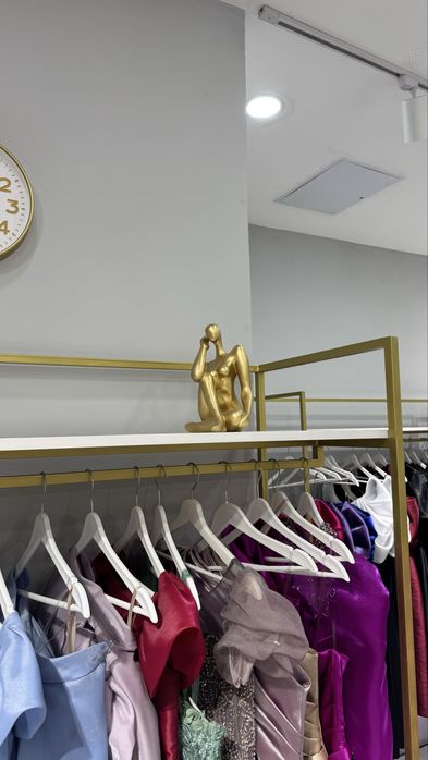 Продам бюст Нефертити, вазы, статуэтки