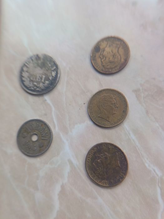 2 Lei 1873,2000Lei 1946,10 bani 1906.500lei toate