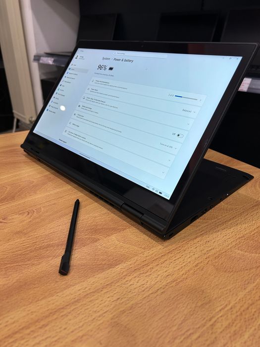 Като нов! Лаптоп Lenovo X1 Yoga i5/8GB RAM/256GB SSD, ТЪЧ, 3 м. гар!