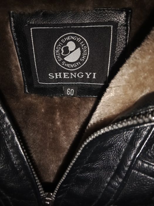 Продам кожаные куртки