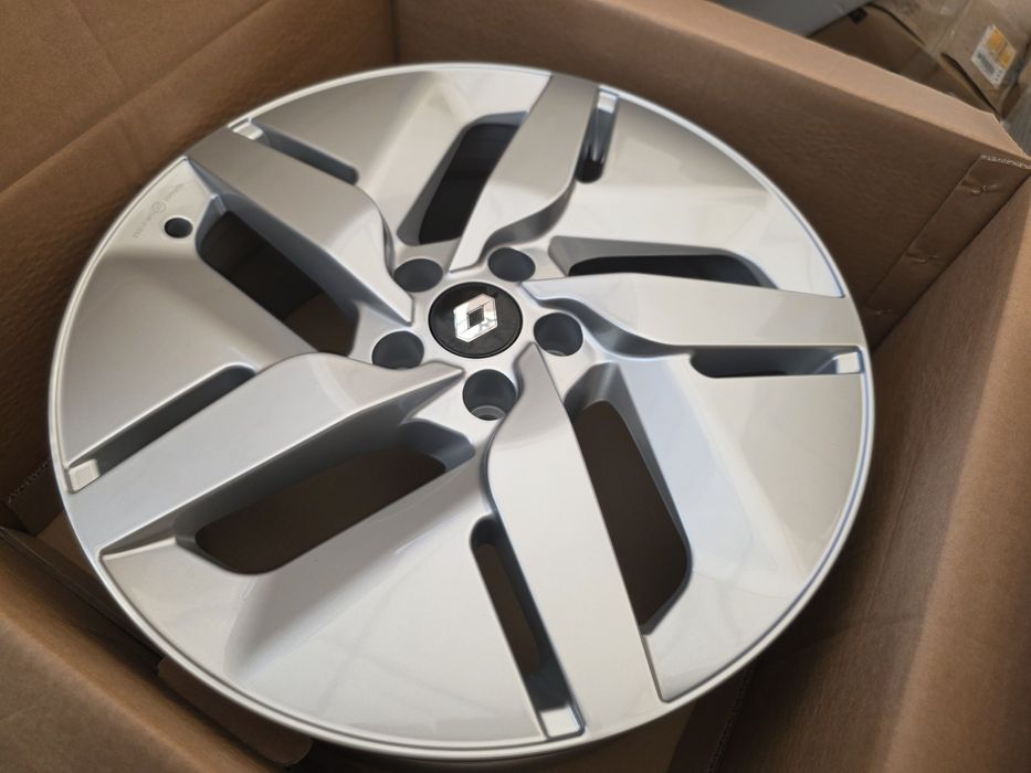 Jante de aliaj pentru Renault pe 19 marca fondmetal