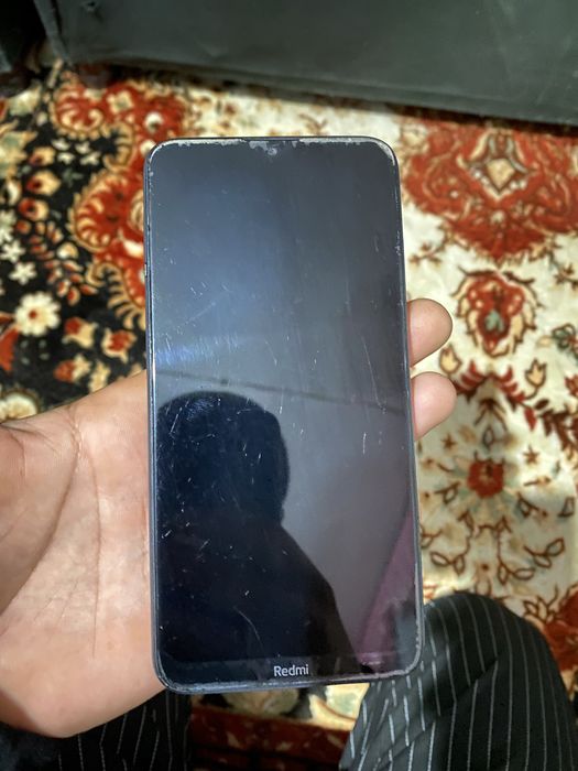 Redmi 8.