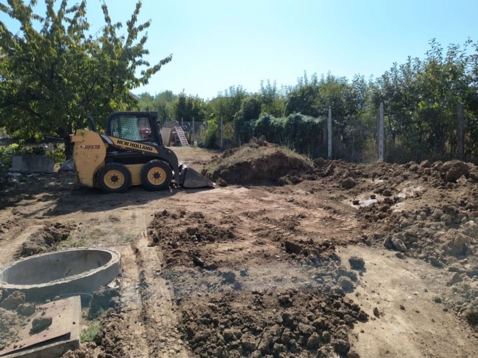 Vand sau schimb  Bobcat new holland  2012 - cu excavator  2.8 tone