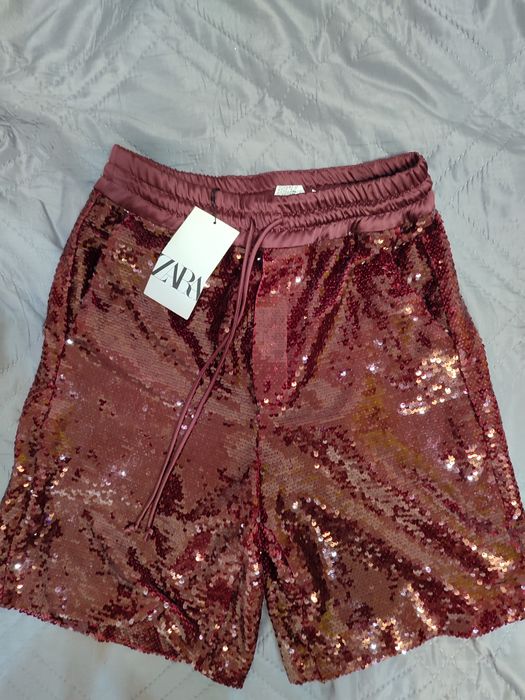 Къси панталони с паети