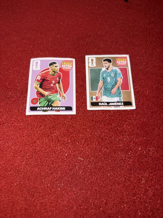 Extra stickers: Achraf Hakimi Base, Raúl Jiménez Bronze