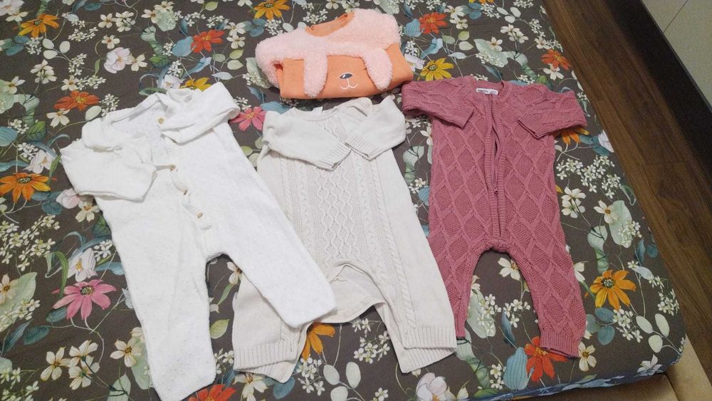 Set haine bebe, fetita, marime 74, in conditii bune