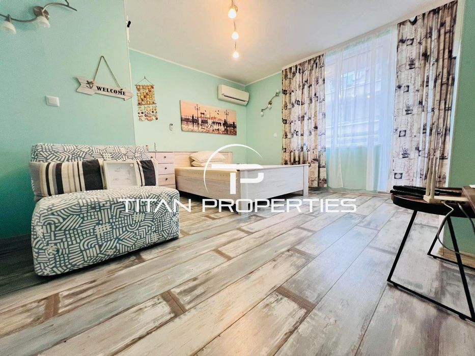 Дава се под наем Едностаен апартамент в Бургас, Център - 35 кв.м за 408 € - Снимка #1