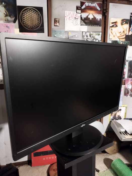 Monitor LED Fujitsu E24T-7 Pro (24 inch), Full HD, Boxe integrate