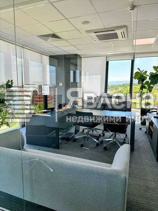 Дава се под наем Офис в София, Център - 627 кв.м за 7281.27 € - Снимка #15