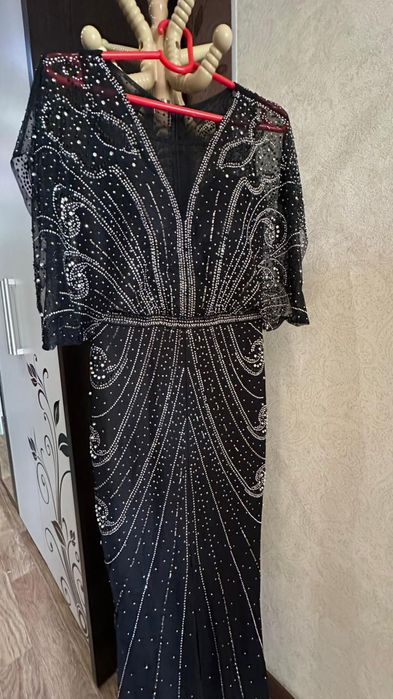 Шикарная вечерняя платье