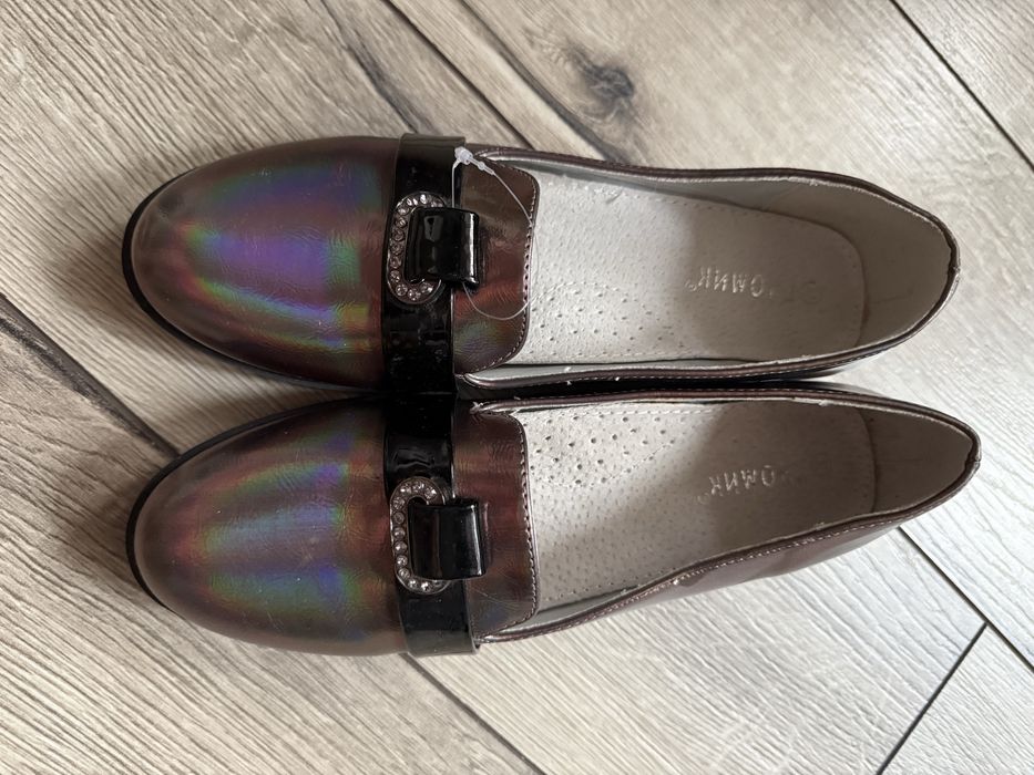 Продам новые туфли