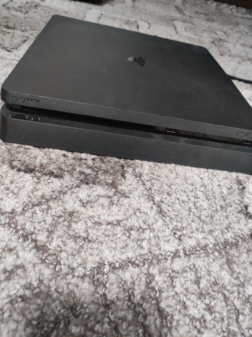 Ps4 slim clearance side