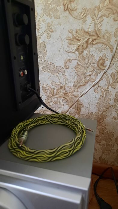 Продам буфер + колонки (Samsung)