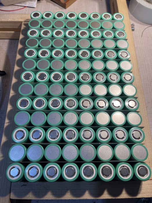 Reparatii baterii Li-ion lithiu, baterii trotinete , baterii scutere e