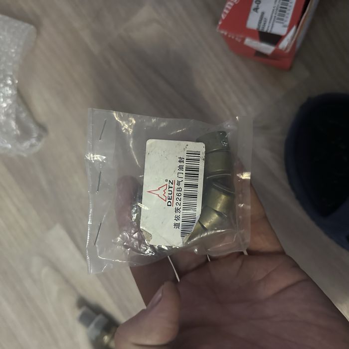 Продаю авто запчасти