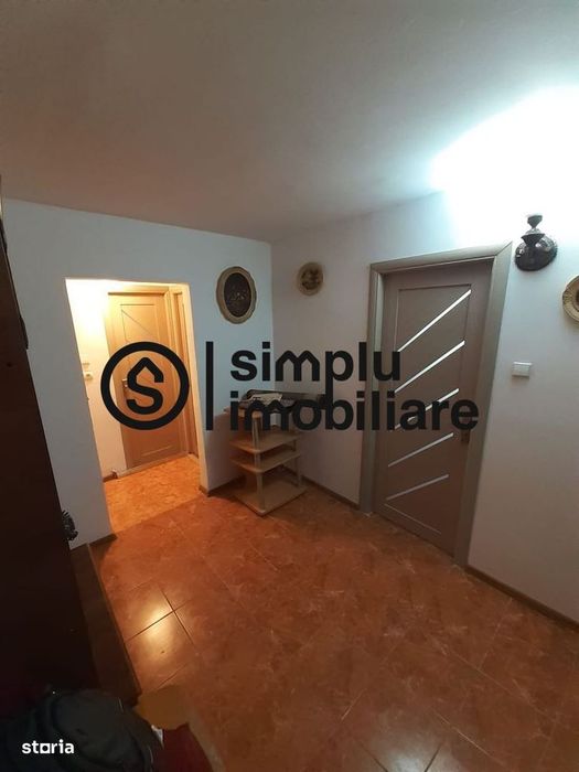2 decomandate, centrala, p/4, Rovine - 98 900 de euro