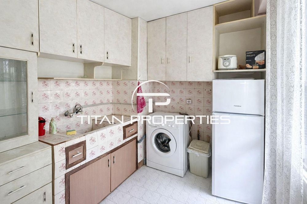 Дава се под наем Двустаен апартамент в Бургас, Лазур - 65 кв.м за 350 € - Снимка #4