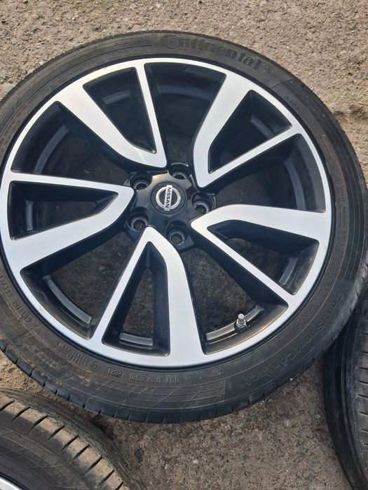 Ляти джанти 19ки Нисан кашкай с гумите 225/45/19  Continental 6mm.
