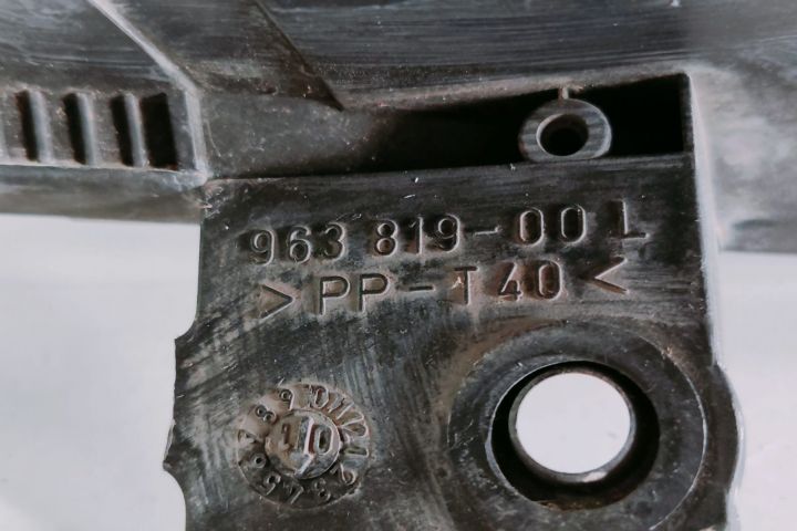 Far stanga 96381900L Volkswagen VW Polo a 3-a generatie 6N (facelift)