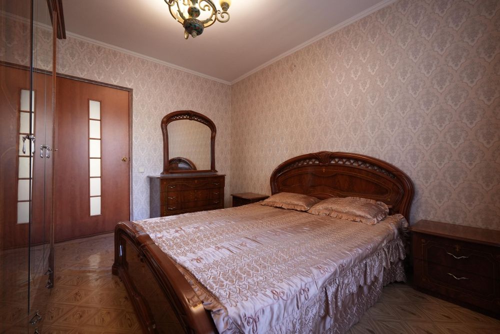 Продам 3х кв на удобном 2/5 этаже кирпичного дома по ул.Ломоносова.