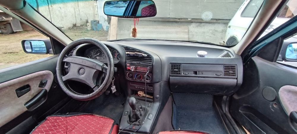 BMW 36.
