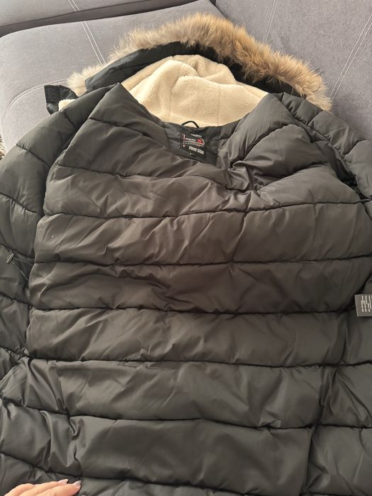 Продам новый мужской пуховик