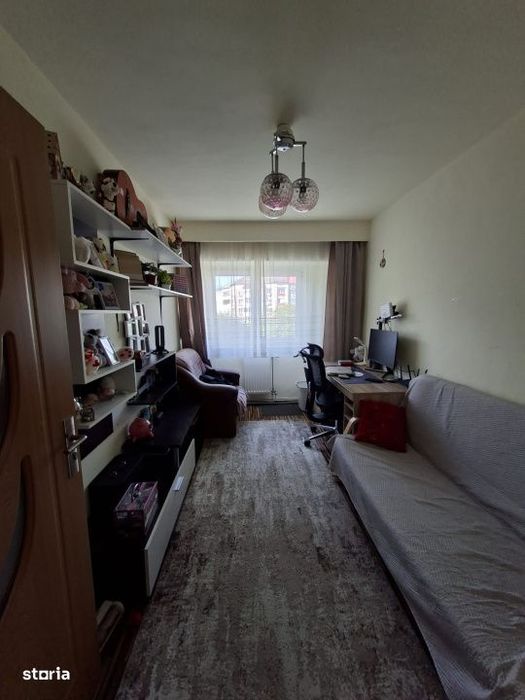 Apartament 3 camere, et. 2,  70 mp utili, Bd. Traian