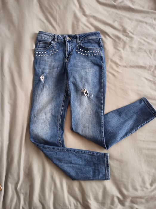 Blugi  Jeans aproape noi