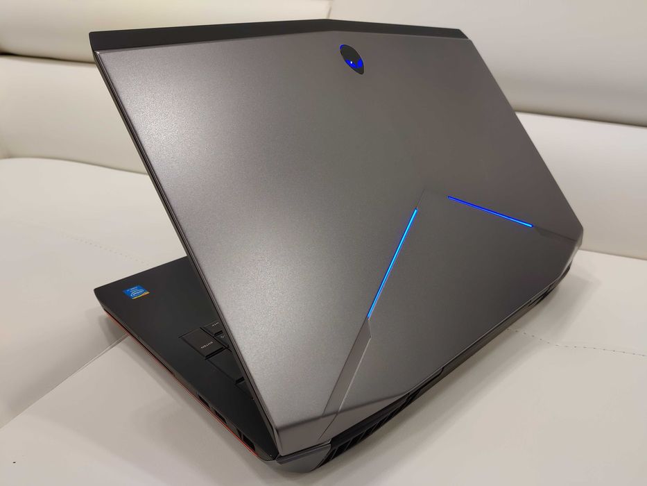 laptop gaming ALIENWARE ,intel core i7, ecran mare de 17,3", ram 24 gb
