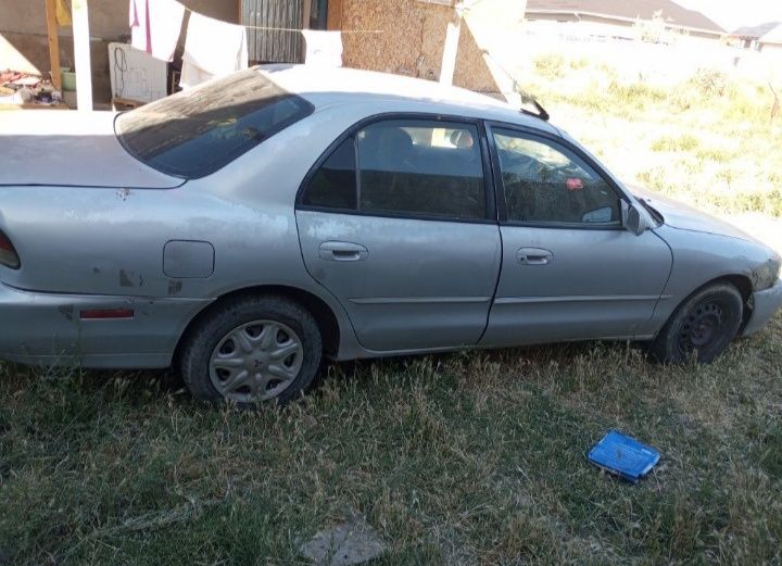 Машина сатылады митцубиси галант автомат 1997года