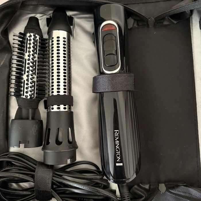 Фен-щетка с насадками, в чехле