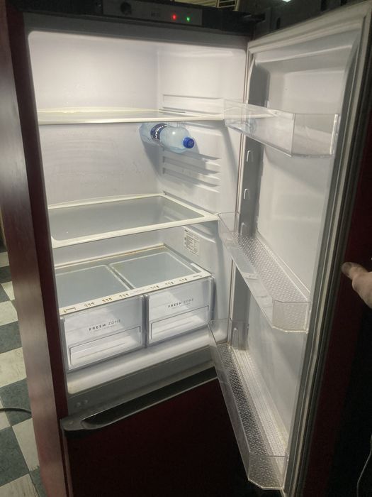 Продам новый холодильник