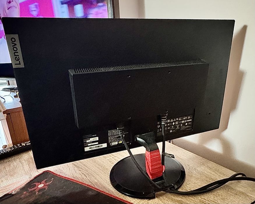 Monitor lenovo.