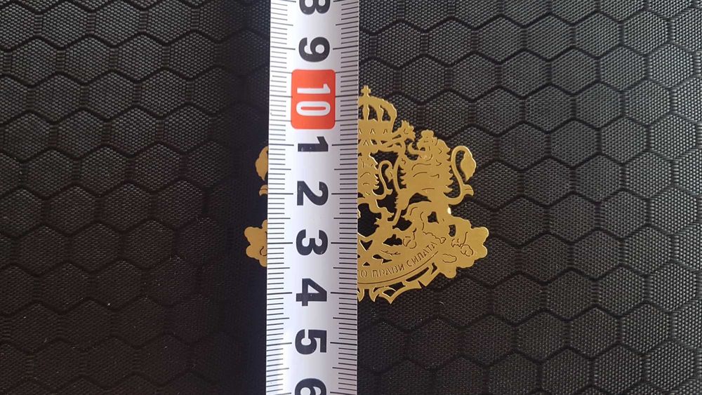 метален държавен герб на Република България, размер 5х4см