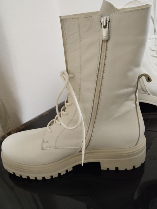 Сапоги белые осень