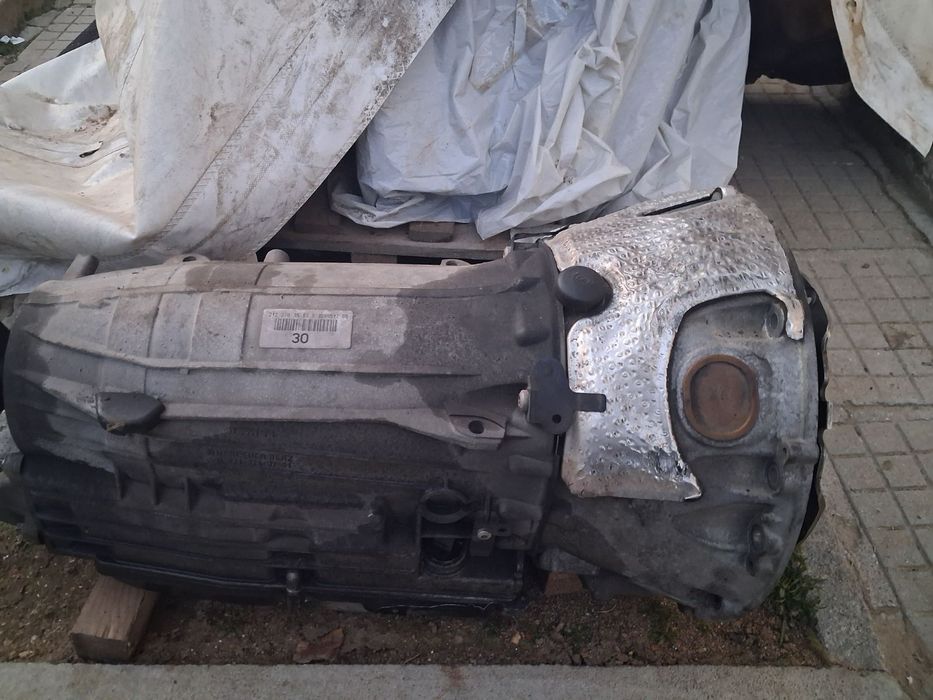 Двигател от Е350 265 кс