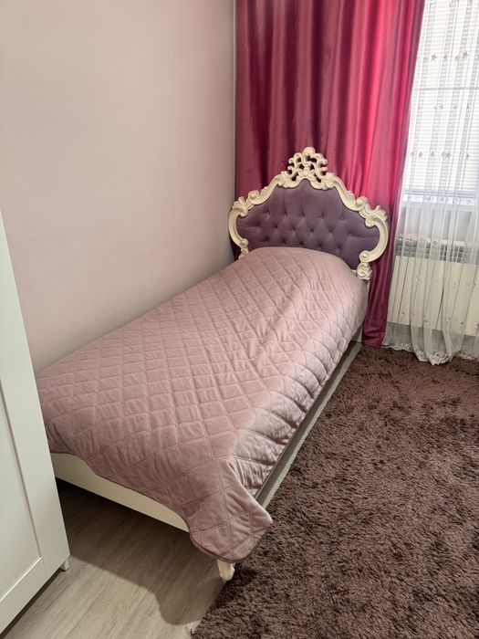 Продам кровать с матрасом