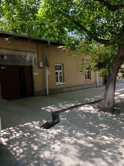 Hovli sotiladi xishravsentirda