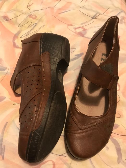 Дамски обувки номер 40