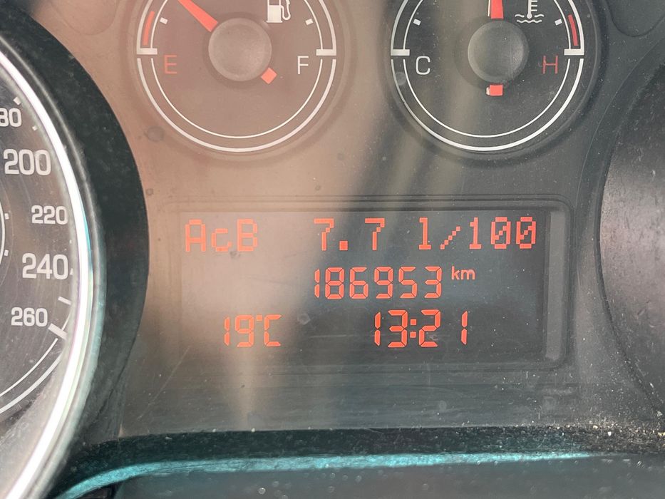 Fiat Bravo 1.4 T-Jet Benzină – 186.000 km – bine întreținut