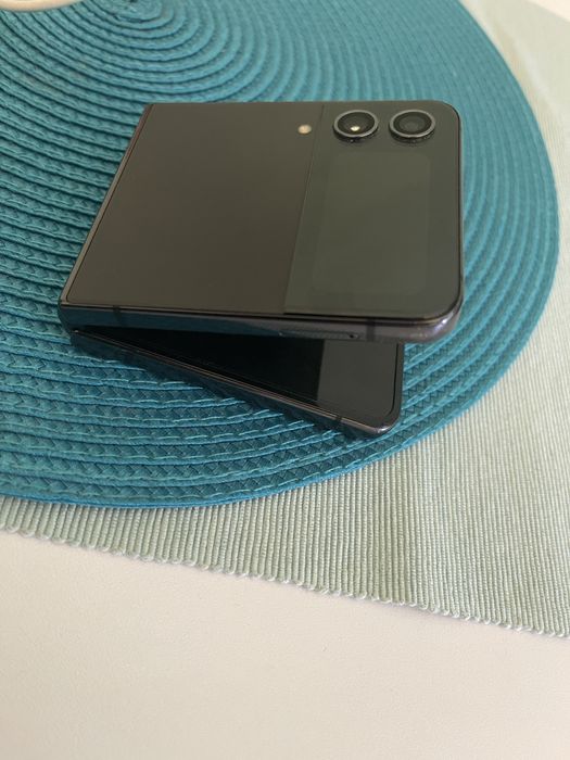 Samsung Z flip 4 defect