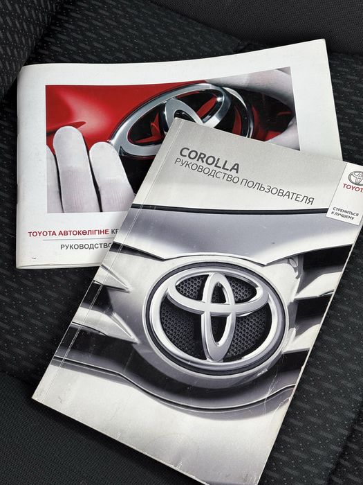 Продам Тойоту Короллу рестайлинг 2018