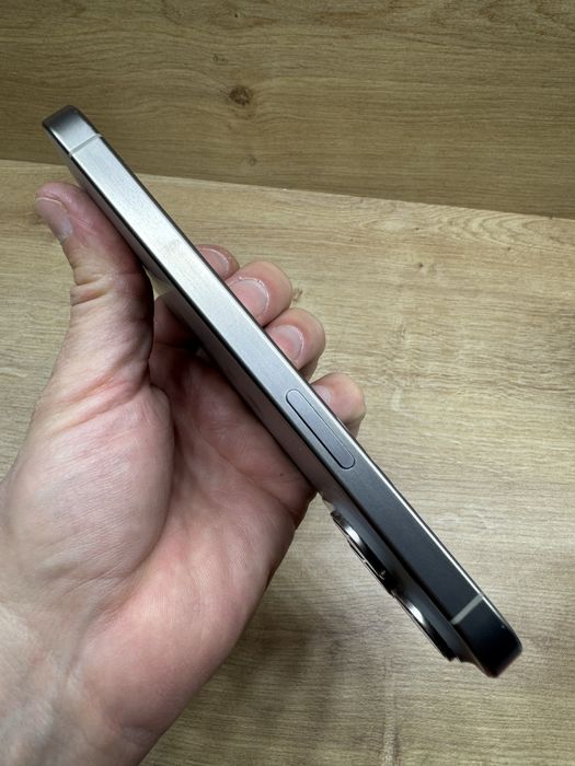 iPhone 15 PRO 128Gb Natural titanium 93% battery life