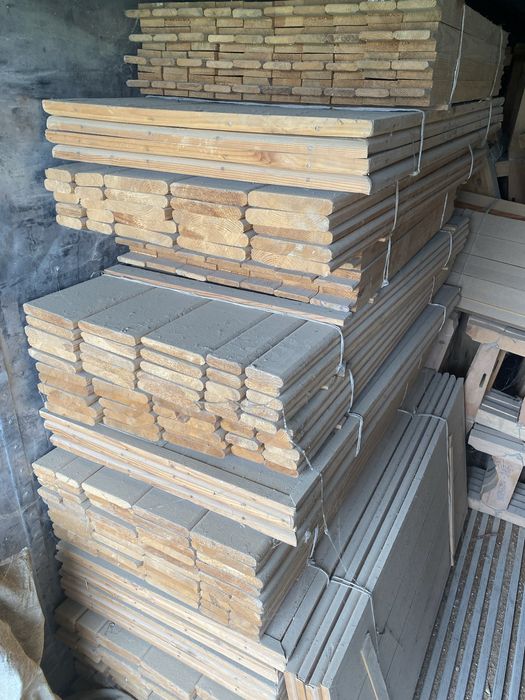 Деревянный стол и стулья комплект