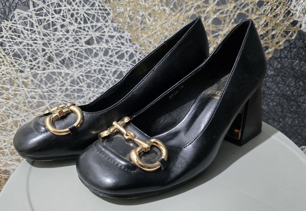 Распродажа стильной обуви