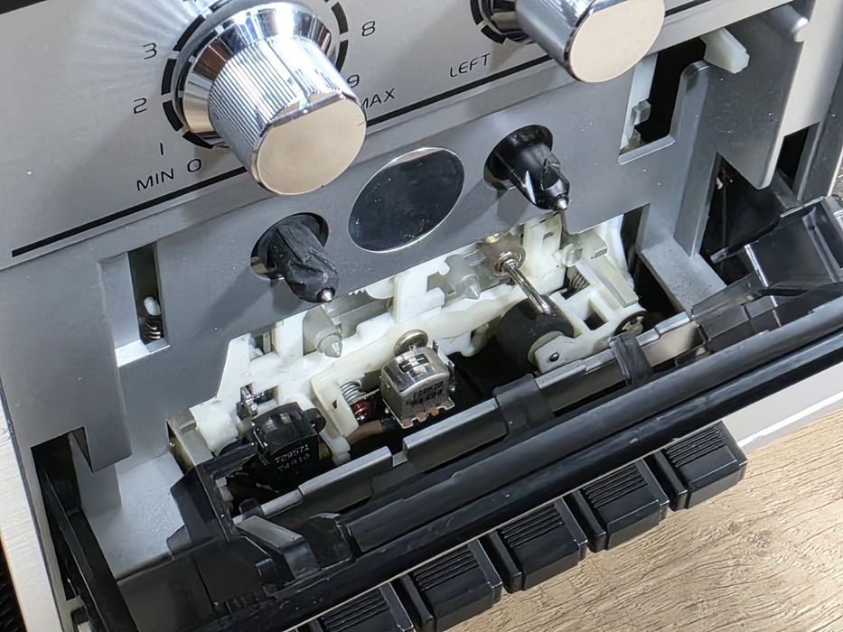 Radio casetofon SANYO M-9813L, boombox retro,  stereo  vintage 1985