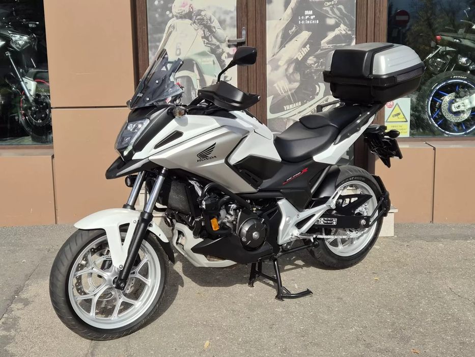 Vând moto Honda NC750